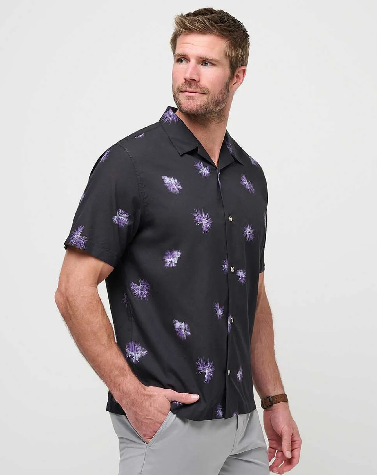 TravisMathew Polos>Casino Holiday Button-Up
