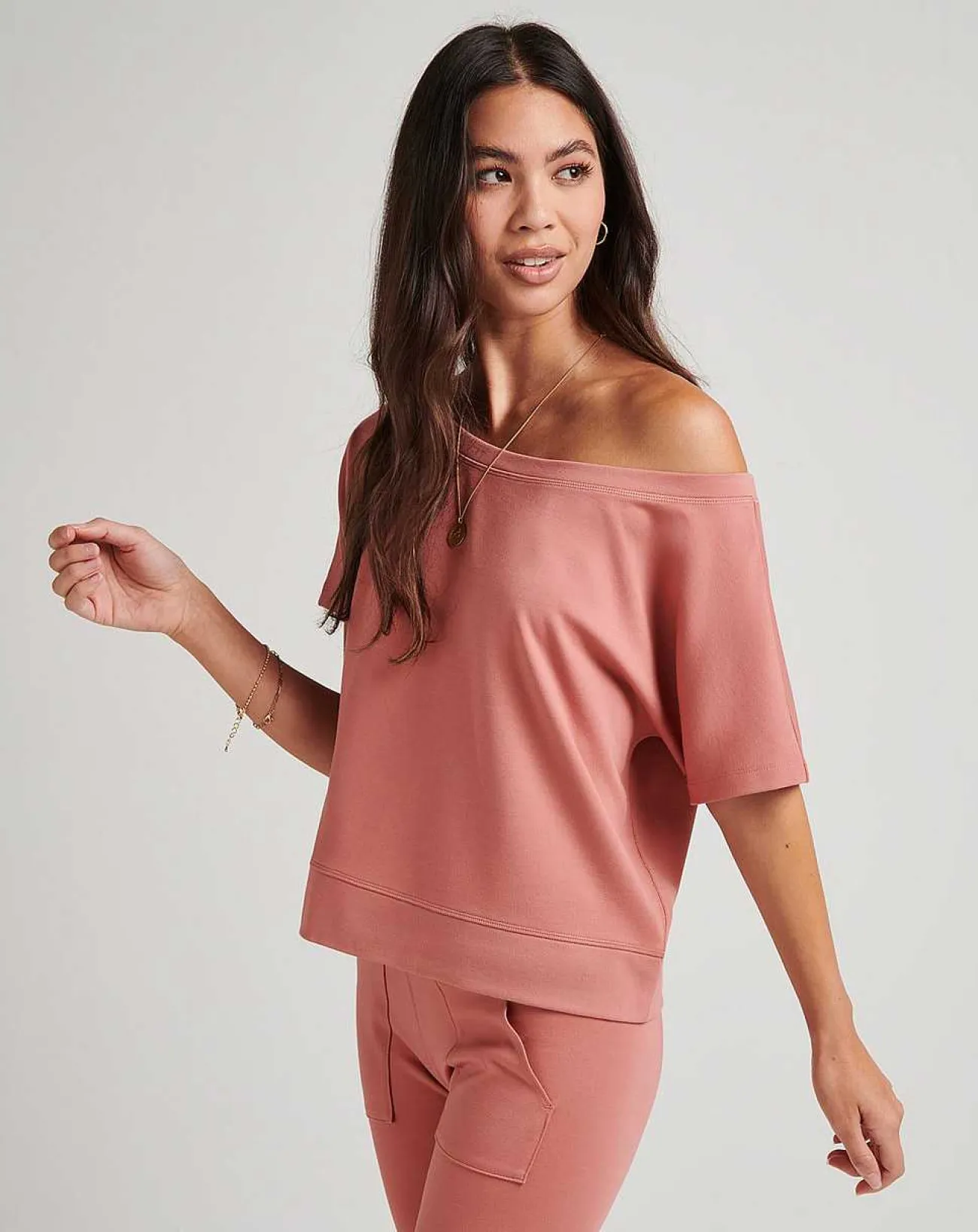 TravisMathew Shirts & Tops>Cleopatra Ponte Top