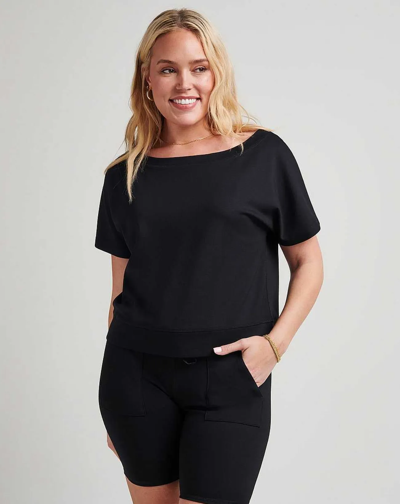 TravisMathew Shirts & Tops>Cleopatra Ponte Top