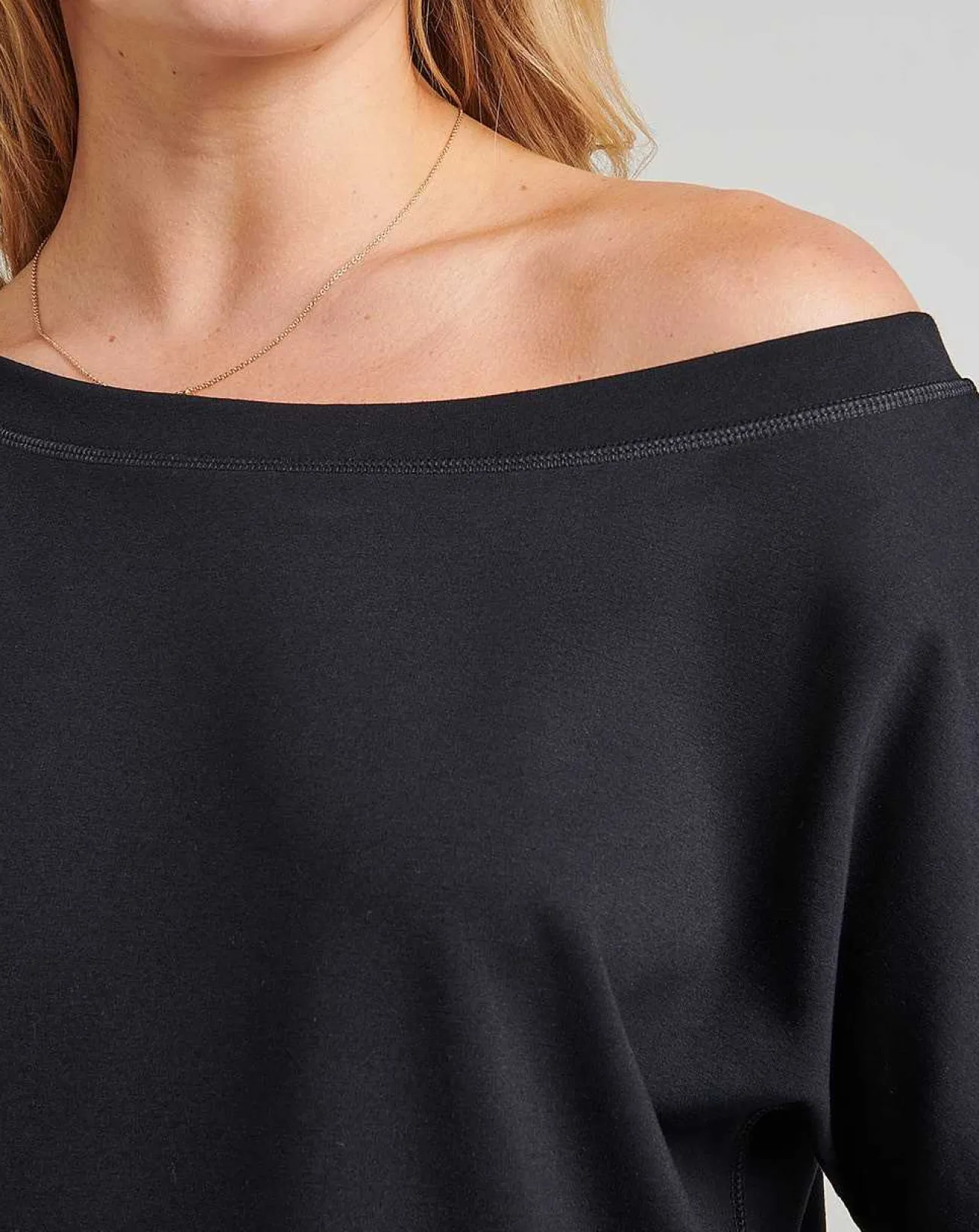 TravisMathew Shirts & Tops>Cleopatra Ponte Top