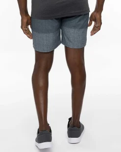 TravisMathew Shorts>Coastview Active Short 7.5In