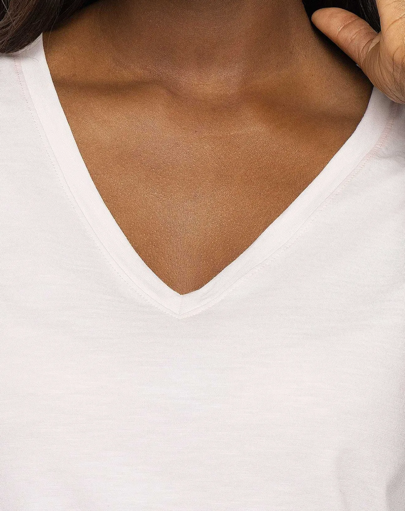 TravisMathew Tees>Day Or Night V-Neck Tee