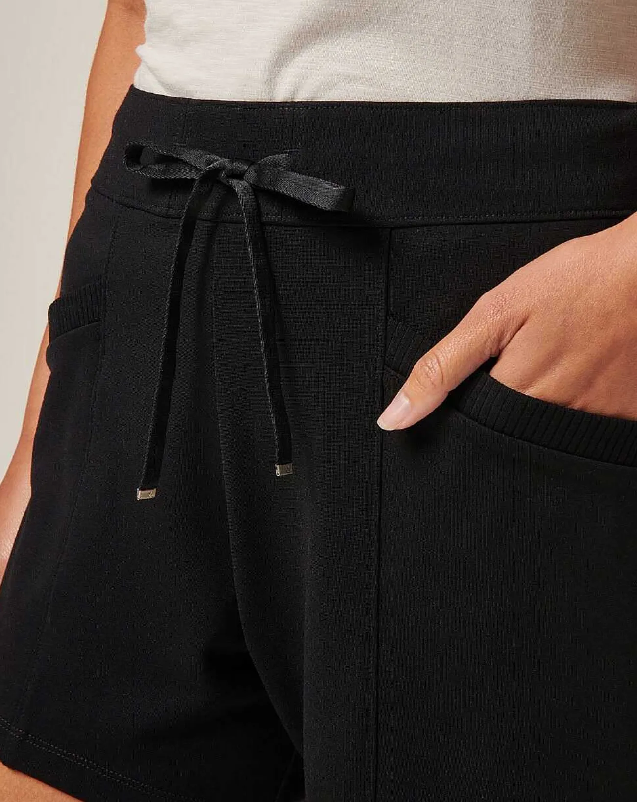 TravisMathew Shorts>Friday Ponte Pocket Short