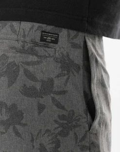 TravisMathew Shorts><noscript><img width=