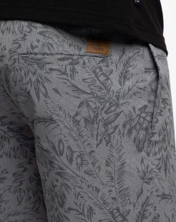 TravisMathew Shorts><noscript><img width=