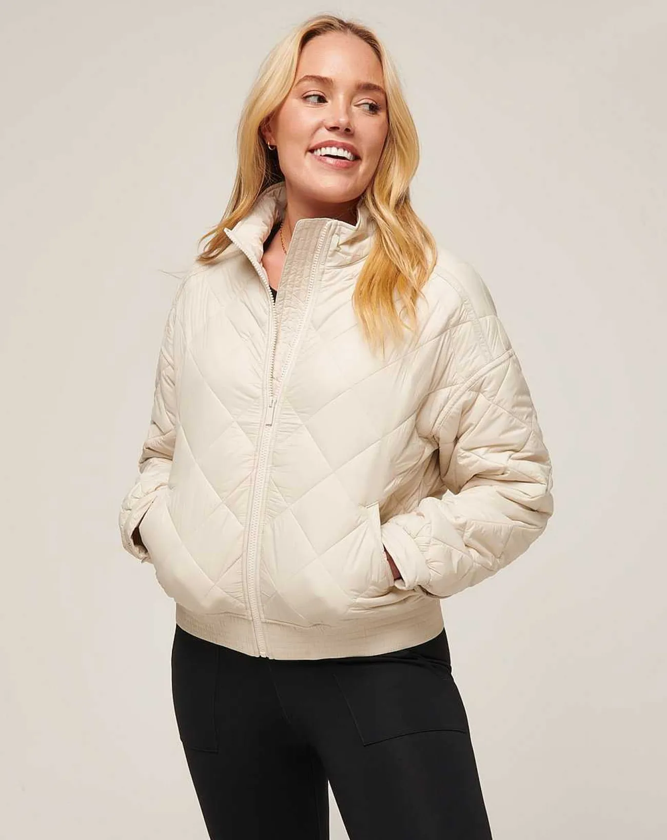 TravisMathew Jackets>Lights At Night Quilted Jacket