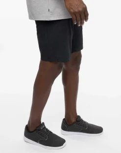 TravisMathew Shorts>Lucky Hand Short 9In