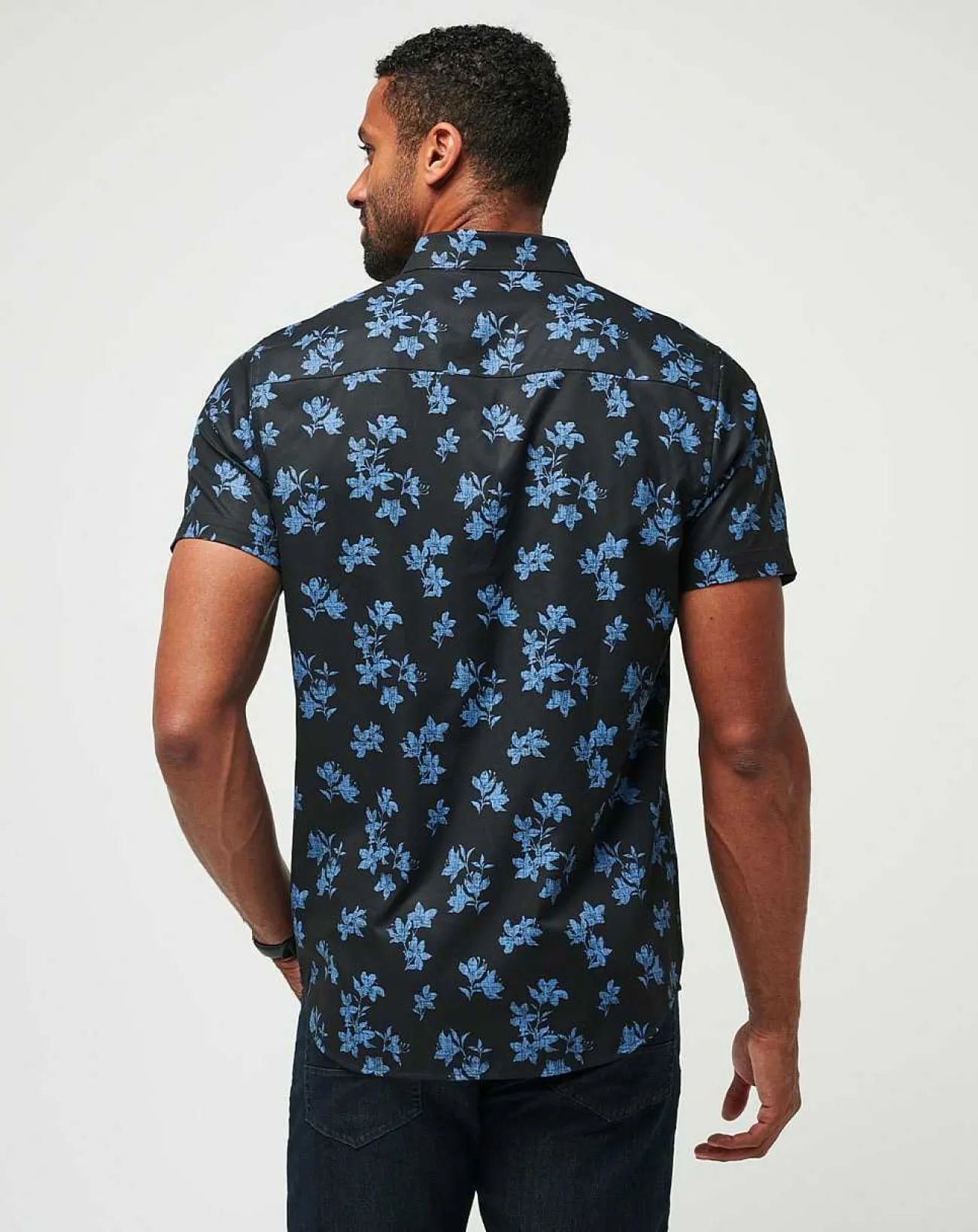 TravisMathew Button-Ups>Mist On The Lake Button-Up