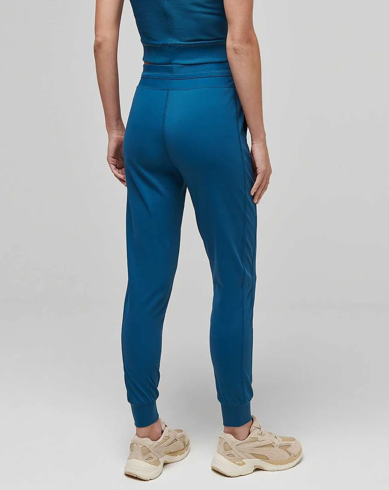 TravisMathew Pants>Moveknit Tie Jogger