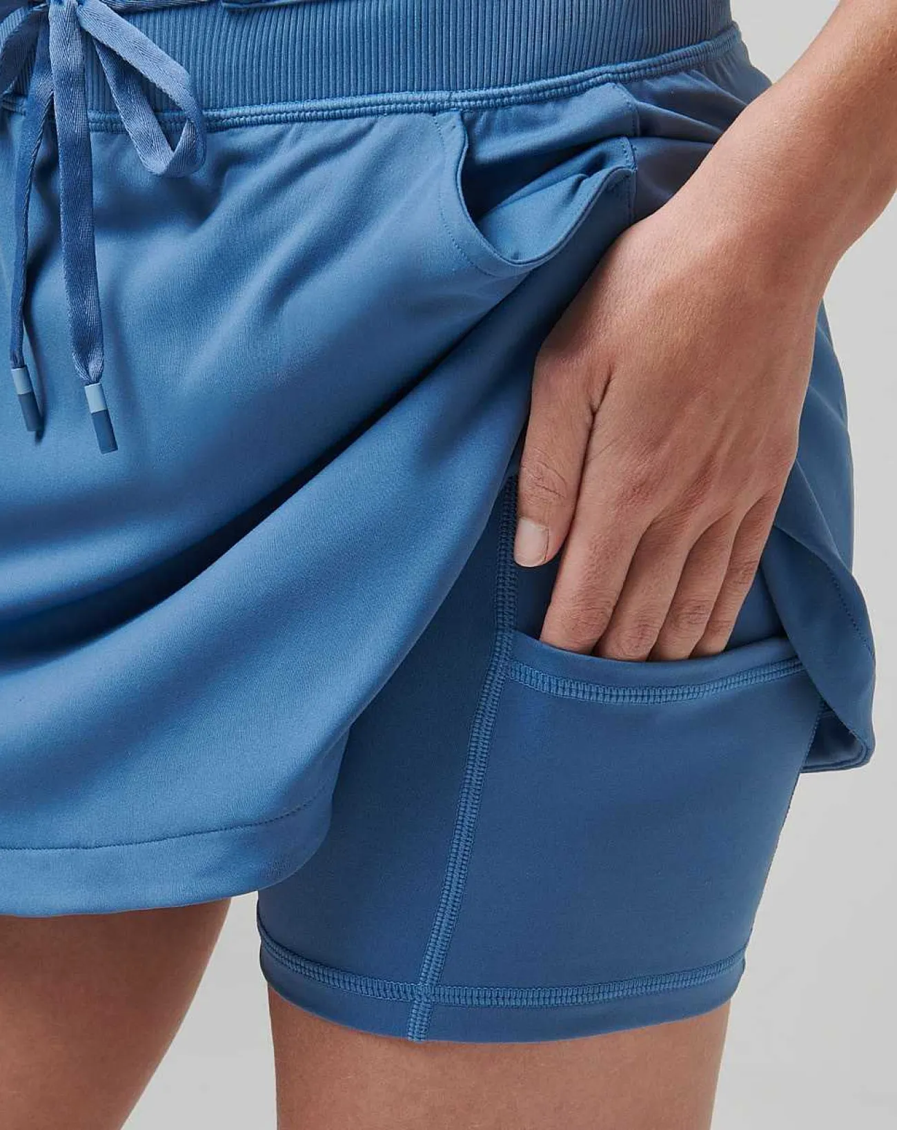 TravisMathew Skorts>Moveknit Tie Skort