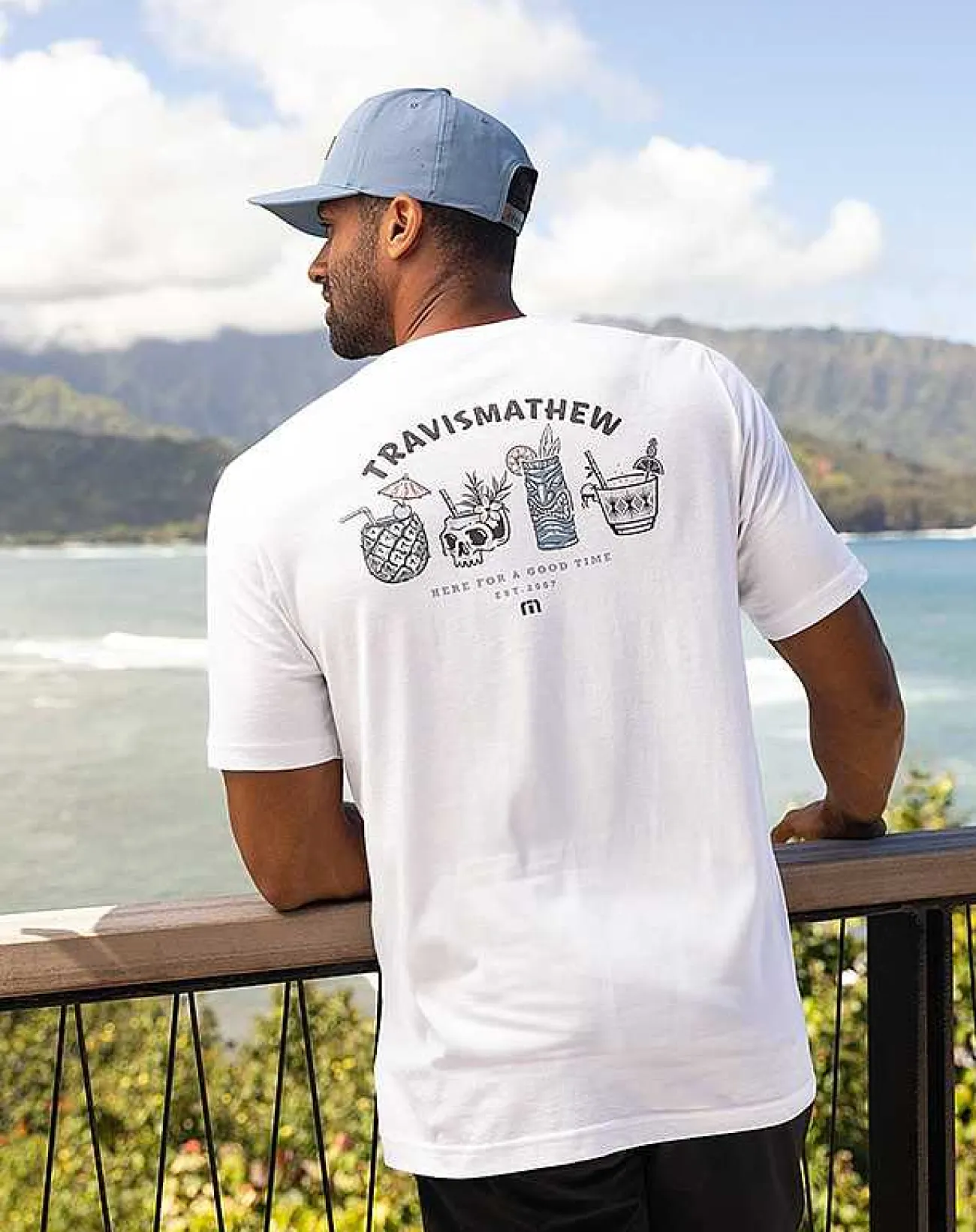TravisMathew Tees>Pineapple Drinks Tee
