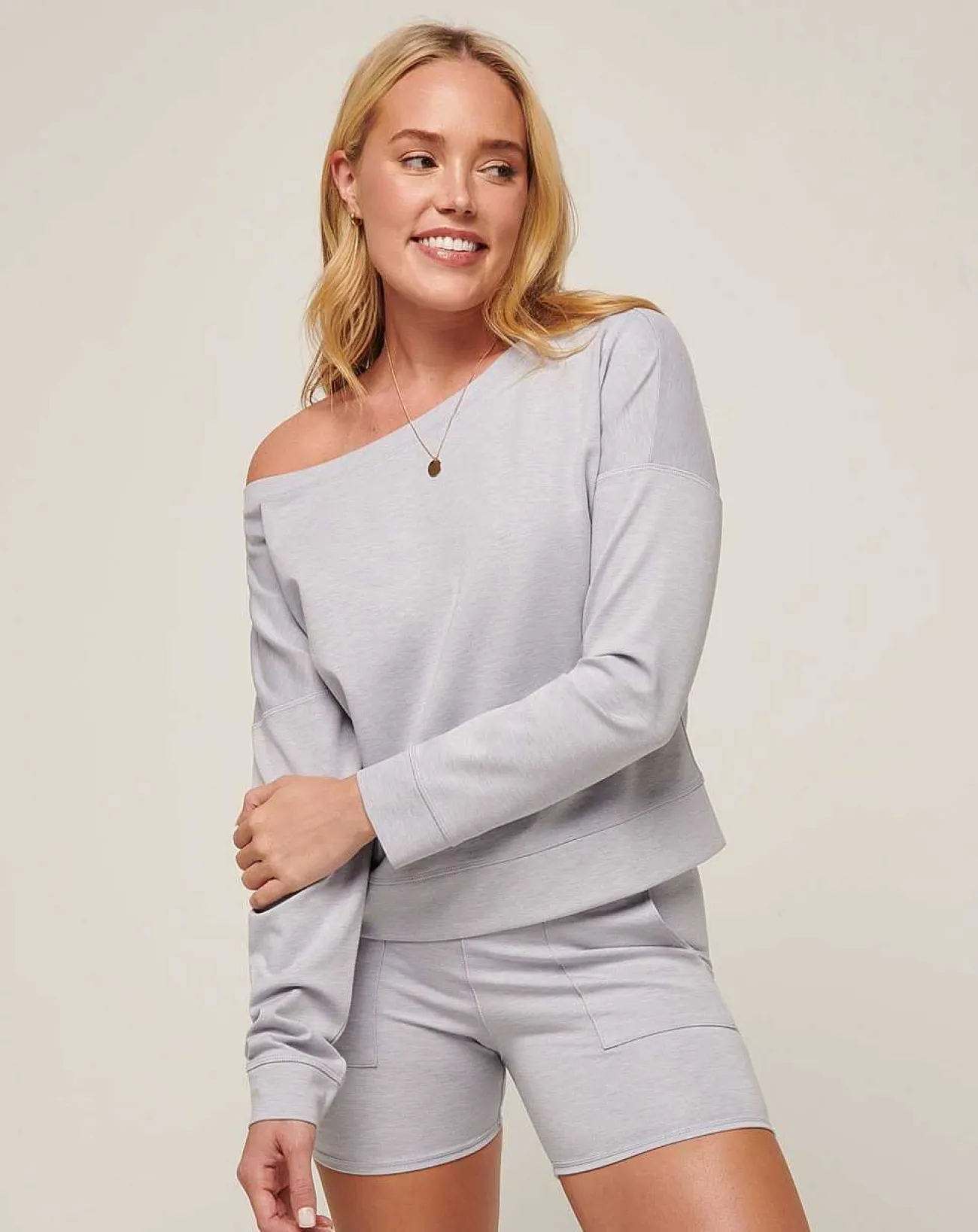 TravisMathew Shirts & Tops>Portugal Off The Shoulder Ponte Top
