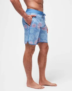 TravisMathew Shorts><noscript><img width=