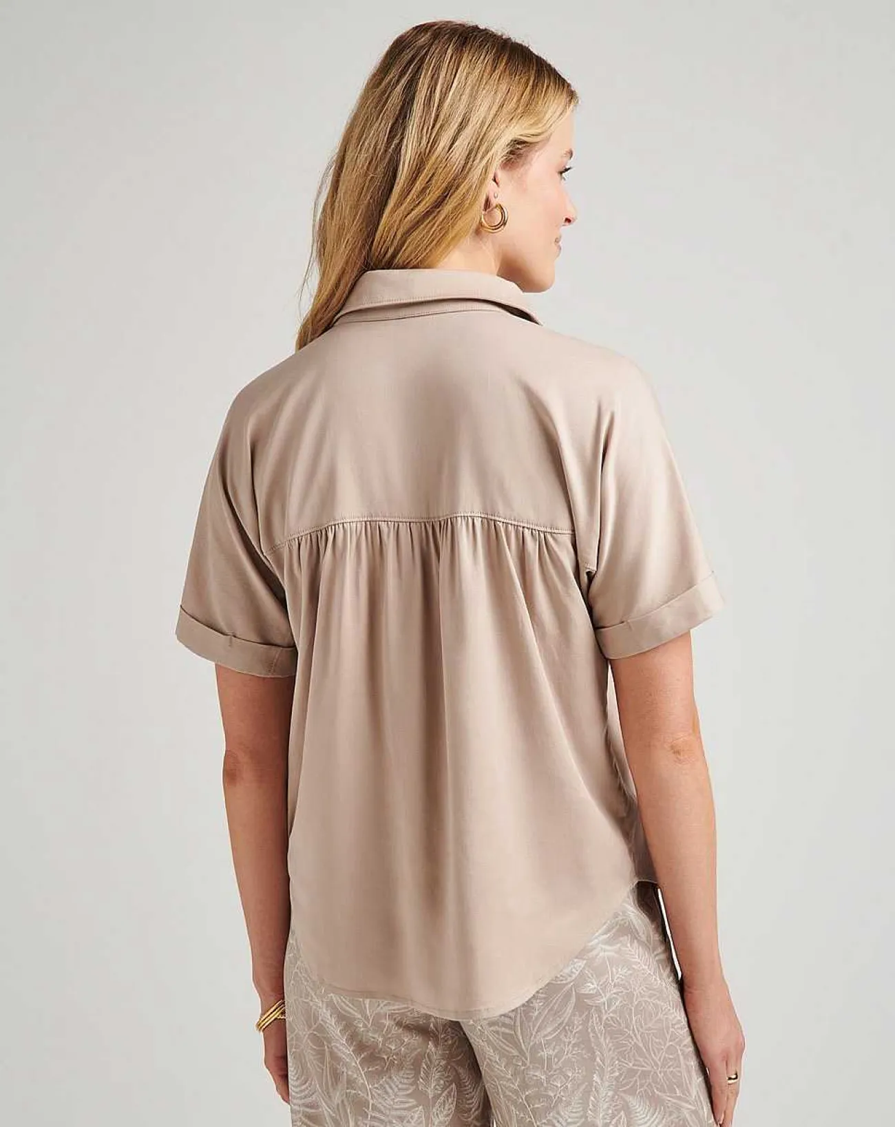 TravisMathew Shirts & Tops>Seaside Bliss Tie Front Top